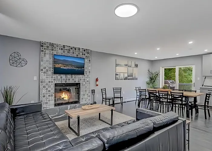 Peaceful Pocono Home With Hot Tub, Gym, & Office
