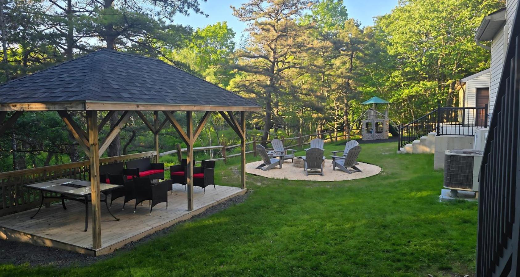 Holiday home Peaceful Pocono With Hot Tub, Gym, & Office *