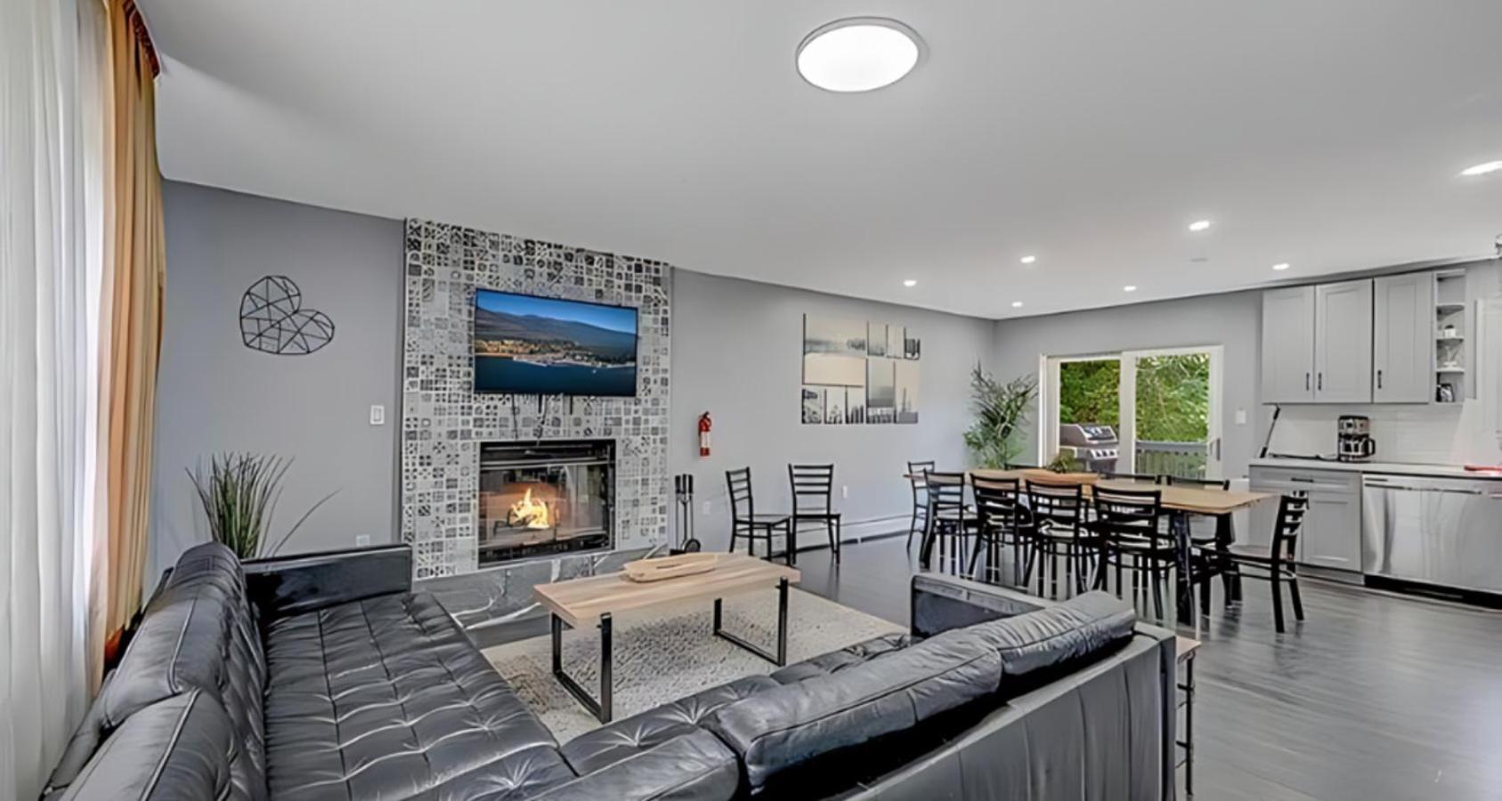 Holiday home Peaceful Pocono With Hot Tub, Gym, & Office Long Pond
