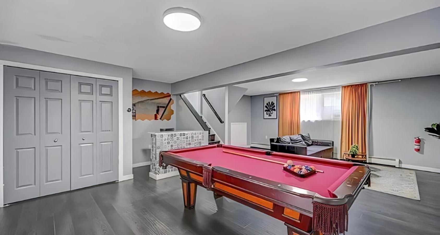 Peaceful Pocono With Hot Tub, Gym, & Office * Long Pond